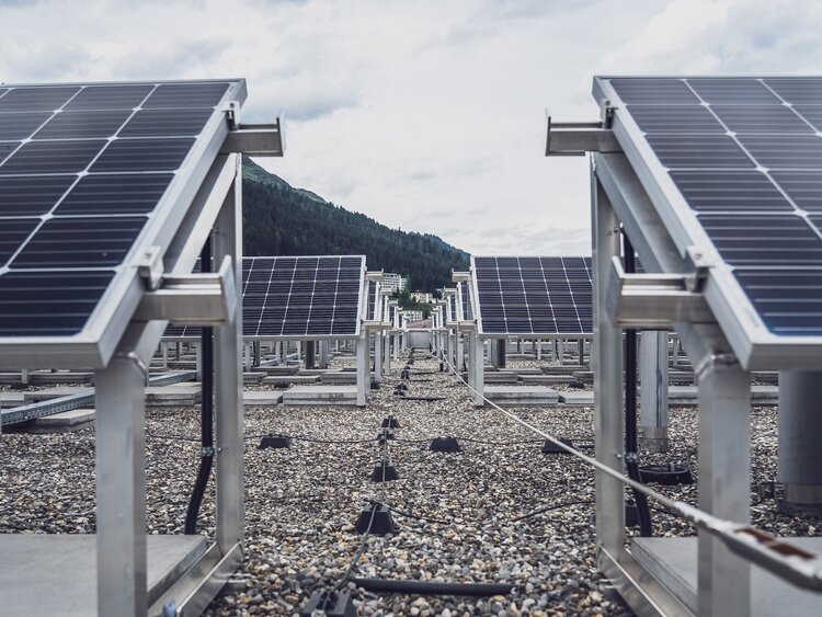 Solaranlage auf dem Dach vom Hotel Ochsen 2 | © Davos Klosters Mountains