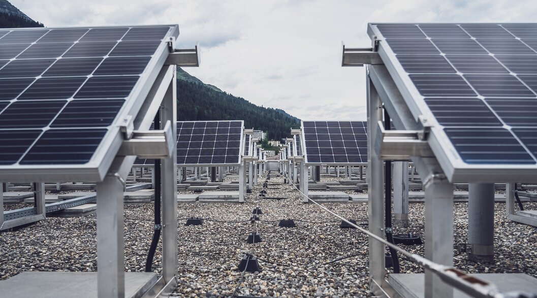 Solaranlage auf dem Dach vom Hotel Ochsen 2 | © Davos Klosters Mountains