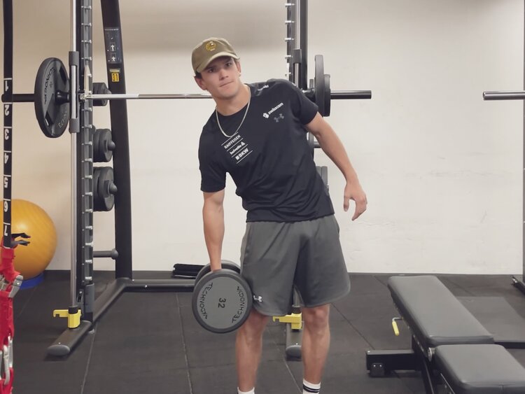 Kim Gubser trainiert seine Kraft im Fitness Davos. | © Davos Klosters Mountains