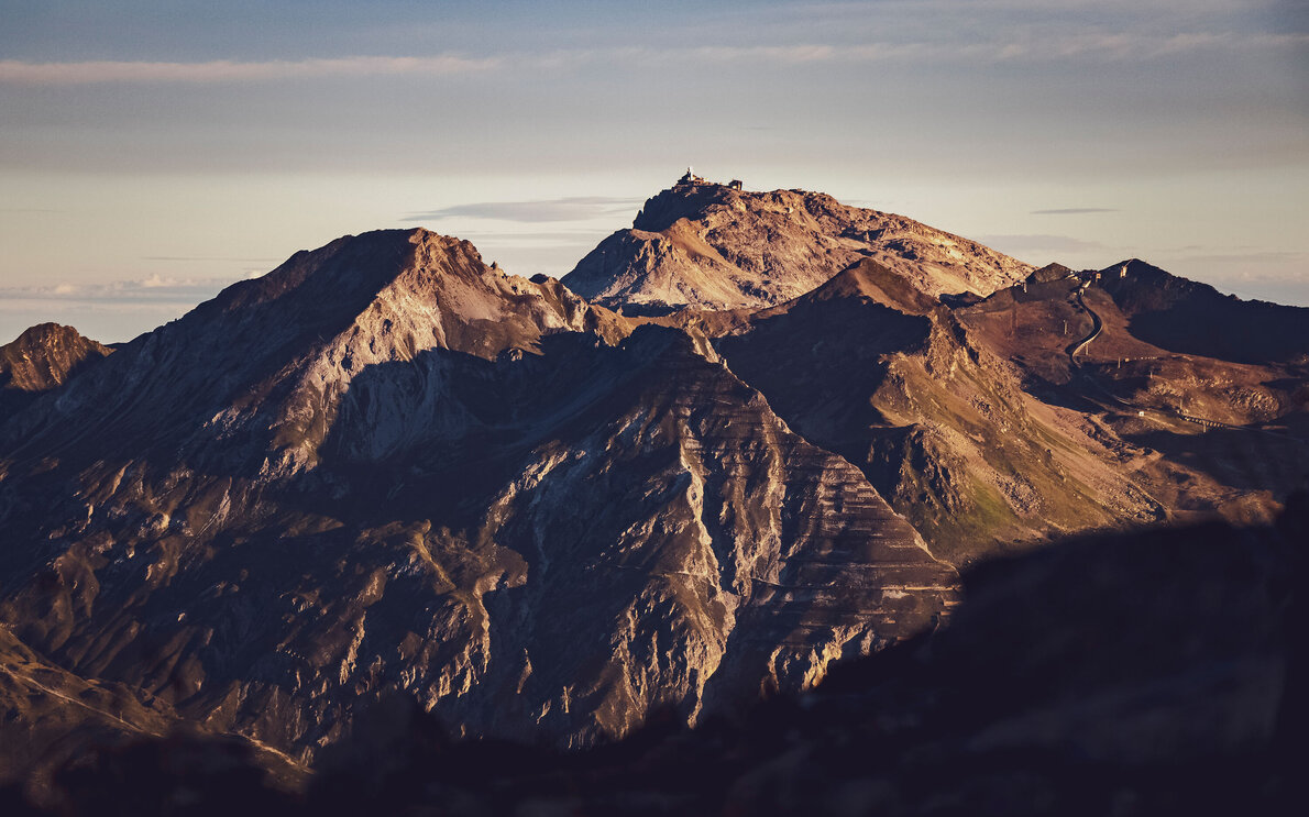 Blick auf den Weissfluhgipfel bei Morgenlicht | © Davos Klosters Mountains