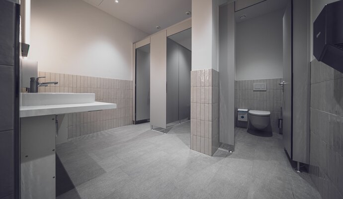 Toilets with washroom  | © Davos Klosters Mountains 