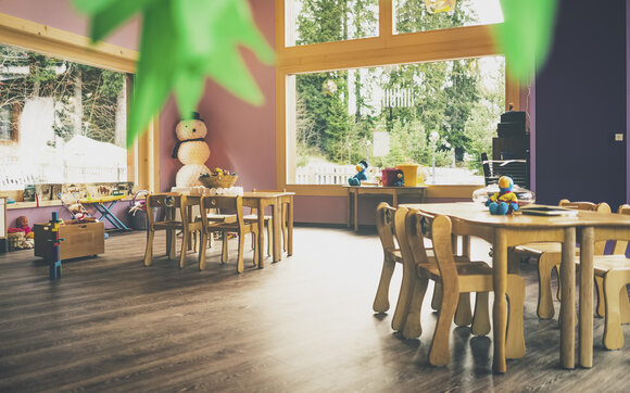 Im Globi Kids Club können die jüngsten Gäste des Hotels Spass haben und spielen.  | © Davos Klosters Mountains