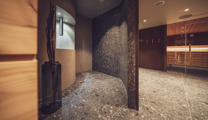 Access to the spa area | © Davos Klosters Mountains 